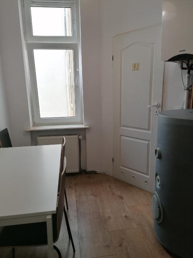 Hostel Tulip - Pokoj Jednoosobowy Nr 3 Ze Wspolna Lazienka I Kuchnia Stettino Esterno foto